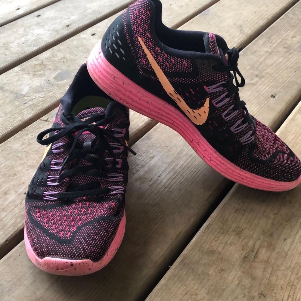 Women’s Nike shoes